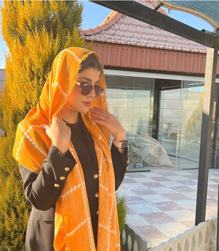 شال نارنجی