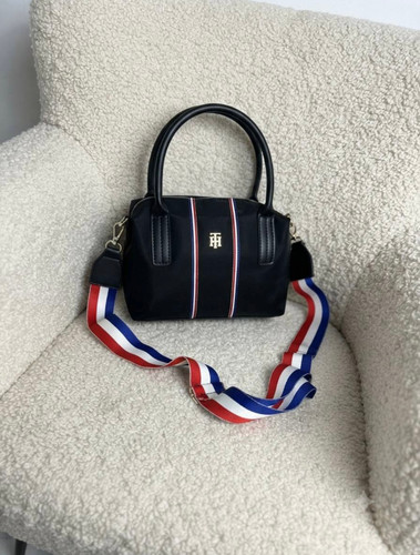 کیف tommy